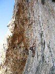 Franz sulle fantastiche (ma unte!) canne di Panselinos (6b) - Grande Grotta